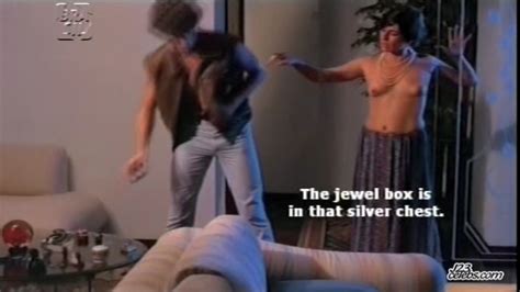 Naked Dedé Veloso in O Cinema Falado