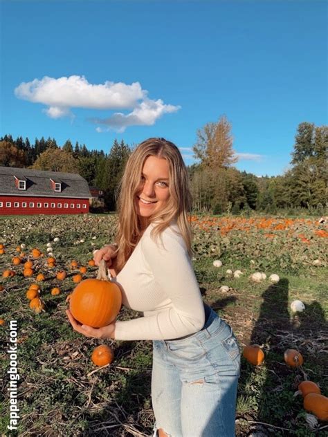 Whitney T Whitneywrightxxx Nude OnlyFans Leaks Fappening FappeningBook