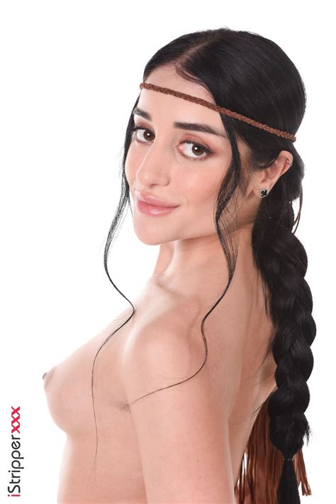 Hot Brunette Ara Mix Does Away With Cosplay Attire Before Fingering Her Pussy Coedcherry