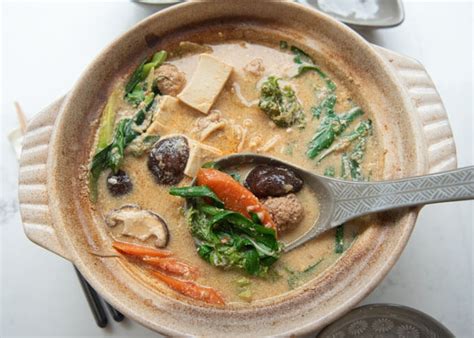 Spicy Sesame Soy Milk Hot Pot RecipeTin Japan