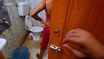 Madrastra follada en el baño Ella eyacula mucho XVIDEOS