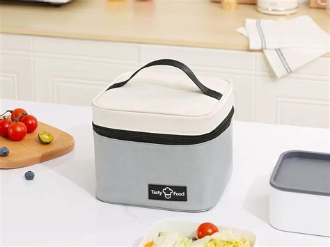 Amazon Dropped a New Lunch Tote for Under $5