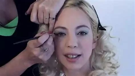 Sch Ne Latina Barbara Hat Ihr Make Up Ruiniert Pics Xhamster