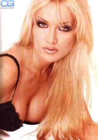 Emma Noble Nude Pictures Onlyfans Leaks Playboy Photos Sex Scene Uncensored