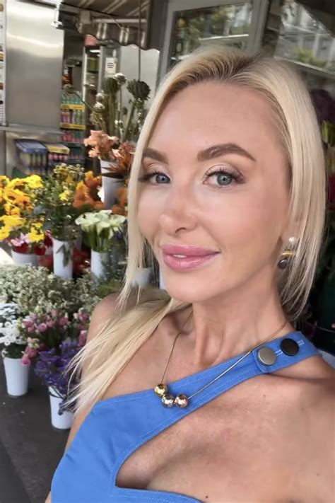 Beautiful Yaroslava Y O From Kiev With Blonde Hair Id Ladadate