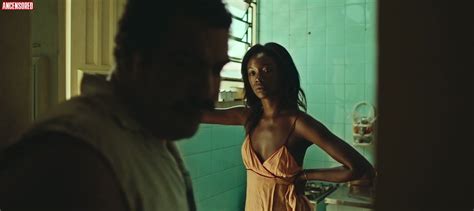 Naked Samira Carvalho In Tungsten