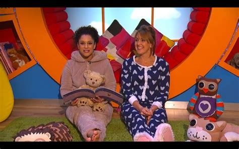 9 Hot Sexy Cat Sandion Bikini Pics