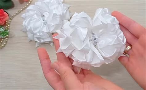 Пышные белые банты на 1 сентября, последний звонок, праздник в школе ...