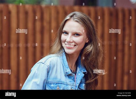 Jeune fille blonde mexicaine Banque de photographies et dimages à haute résolution Alamy
