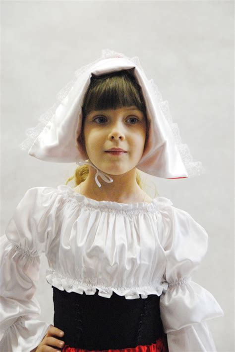 КОСТЮМЫ ИЗ КИНОФИЛЬМА КРАСНАЯ ШАПОЧКА. Прокат костюма Красной шапочки в ...