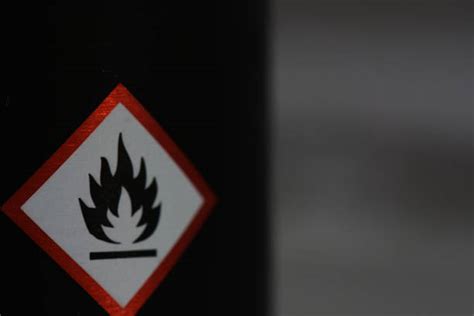 знак огнеопасно фотографии - Сток картинки - iStock