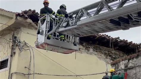 Trieste Crolla Il Tetto Di Un Edificio Disabitato A San Giusto L