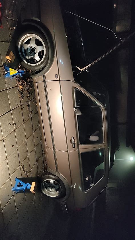 kw  street performance       dial