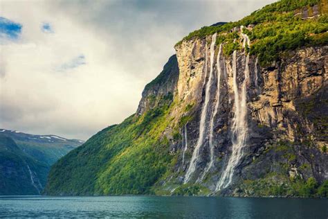 Best Underrated Waterfalls In Norway