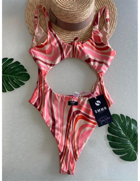 9 Hot Sexy Giulia Rosa Bikini Pics