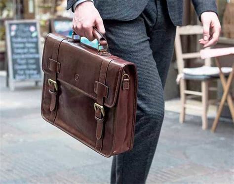 Как выбрать мужской портфель: Виды мужских портфелей