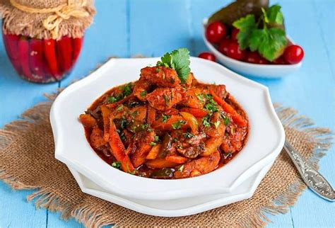 Азу из говядины с солеными огурцами. Как приготовить азу по-татарски?