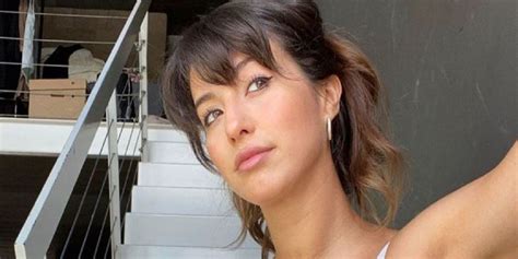 En ropa interior color nude Flor Vigna posó para una jugadísima producción de fotos La 100