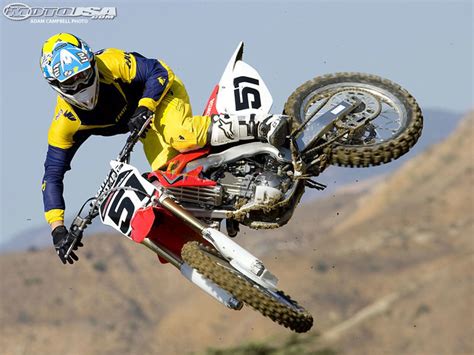 09 Honda Crf 250r Whip This Years Crf250r Comes In At A Flickr