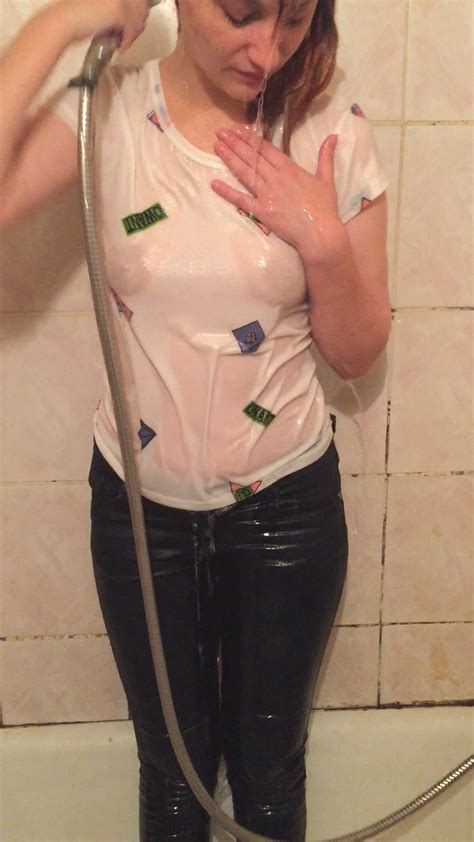 Store Of Amateur Clips Janice Pee In Tights And Wetlook