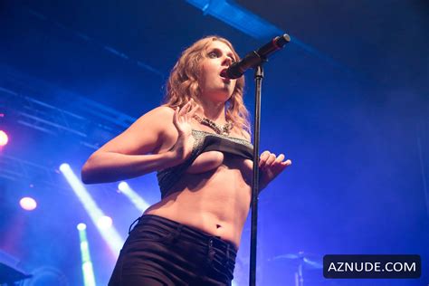 Tove Lo Flashing Her Tits While Performing In Rio De Janeiro Aznude