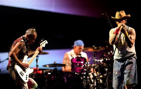 Red Hot Chili Peppers Fecha Noite Do Rock In Rio Show Morno Veja Fotos Jovem Pan