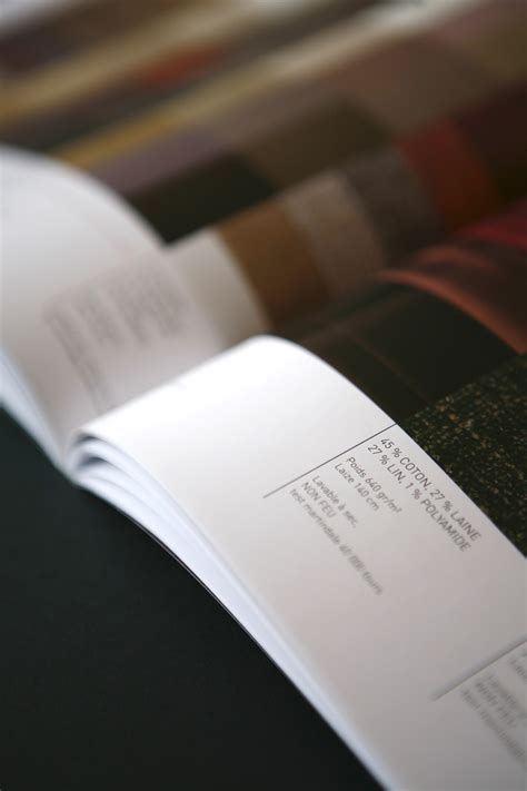 DÉSIO - Catalogue :: Behance