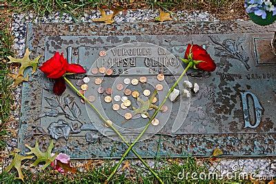 Patsy Cline Grave Editorial Stock Image - Image: 26660459