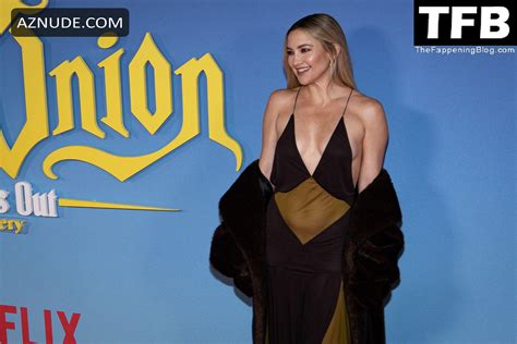 Kate Hudson Sexy Seen Flaunting Her Hot Tits At The Glass Onion Premiere In London Aznude