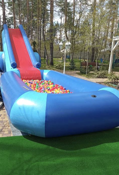 Горка с бассейном с шариками — заказать аренду батутов и горок в Киеве ...