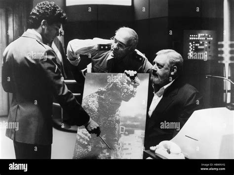 Godzilla 1985 Raymond Burr Far Right 1985©new Line Cinema