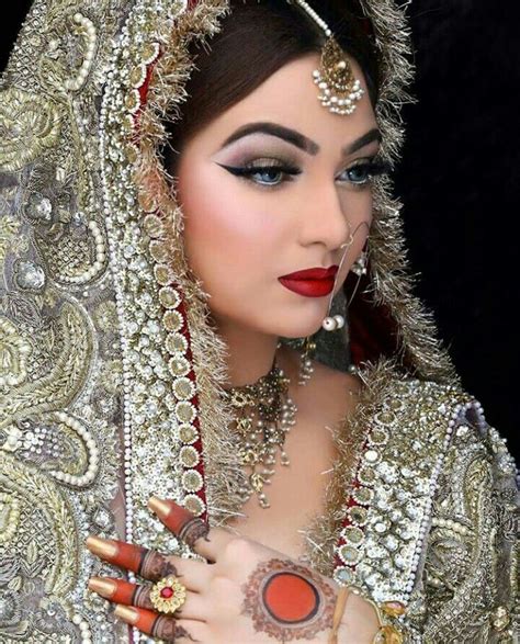 Pin By Zaib Khan On Dulhan Images Indian Wedding Makeup Indian