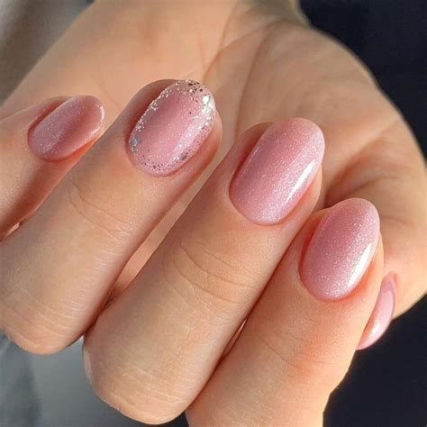 uñas color nude elegantes para ir a la oficina Mujer saludable Todo para la mujer moderna