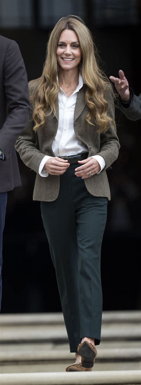Kate Middleton New Blonde Hair Ralph Lauren Outfit September Celebmafia