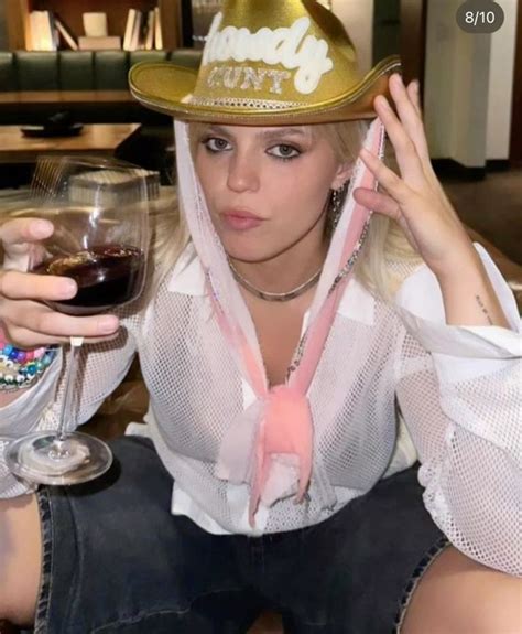 reneé rapp Renee Blonde wife Beautiful women