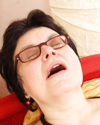 Chubby Granny In Glasses Taking Off Her Panties And Toying Her Muff Porn Pictures XXX Photos