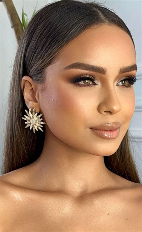 Glamour Gleam Festive Season Makeup Inspiration Glam Glossy Nude Lips