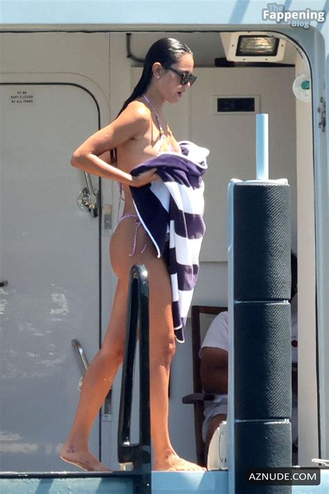 Eiza Gonzalez Sizzles In Sexy Bikini On Yacht Cruise AZNude