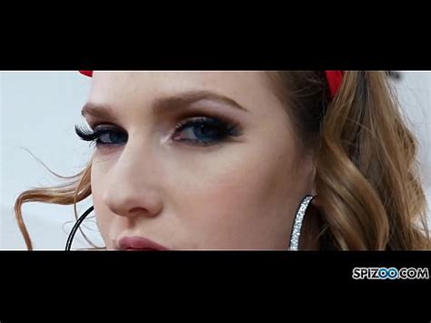 Spizoo La Ashley Lane recibe una polla monstruosa en su garganta gran botín XVIDEOS