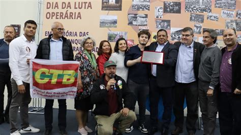 Ato em SP celebra o Dia da Luta Operária e homenageia sindicalistas