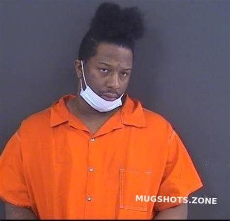 EDWARDS KHYRE JAQUAN 04 02 2021 Roanoke Mugshots Zone