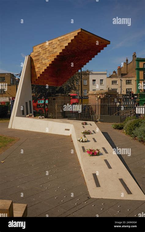 bethnal green disaster memorial Stock Photo - Alamy