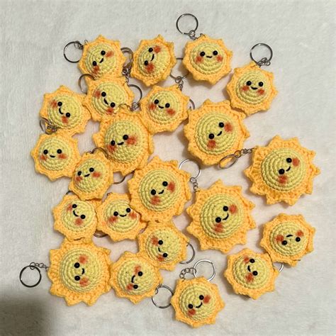 MÓC KHÓA TRÁI ĐẤT MẶT TRỜI siu hot móc khoá cặp đôi trái đất ôm mặt trời Shopee Việt Nam