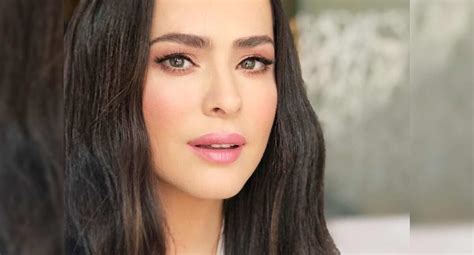 Danna Garc A Calienta Sus Redes Con Un Provocativo Bikini Rojo