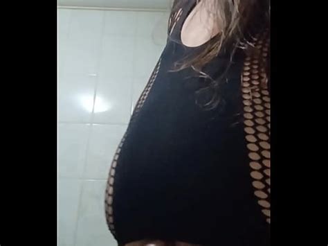 Sexy Femboy Moviendo El Culito Con La Polla Entre Las Piernas XVIDEOS