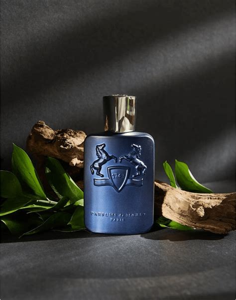 Унисекс парфюм PARFUMS DE MARLY Layton