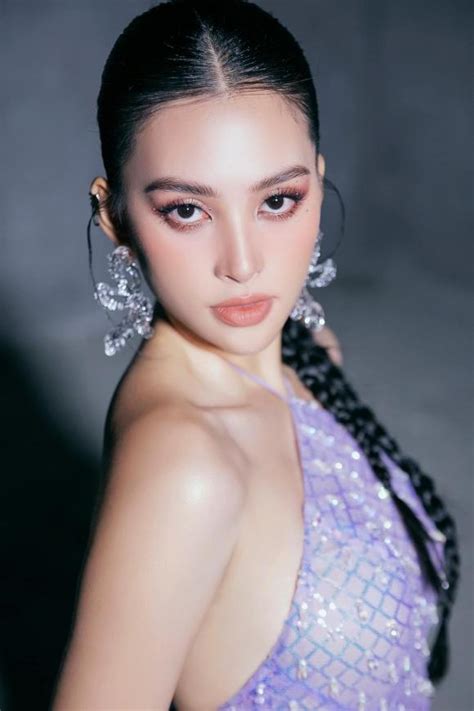 Tiểu Vy bùng nổ với pha diện bikini siêu hot Body bén đứt cả tay visual quá xịn xò