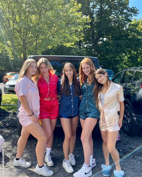 Sara Gavagan Saragavagan Nude OnlyFans Leaks Fappening FappeningBook