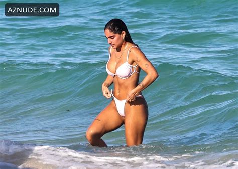Isabella Ladera Sexy Spotted Showing Off Her Sizzling Bikini Body At The Beach In Miami Aznude