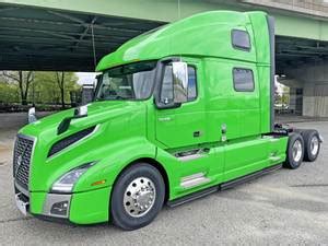 2024 Volvo VNL 860 (For Sale) | 77" Sleeper | #NJ-12253